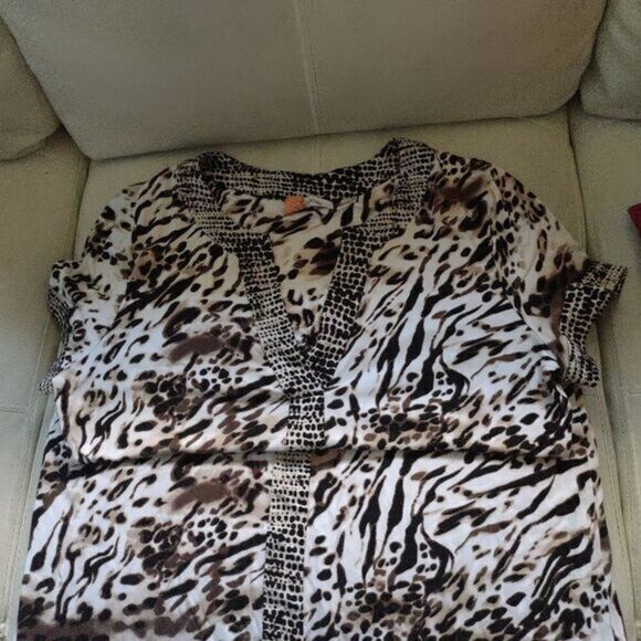 Super cute Calvin Klein rayon and Lycra dress. Sz. M - Picture 4 of 5